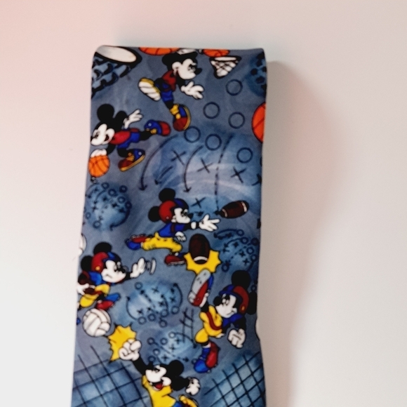 Disney Vintage Mickey Mouse Sports‎ Novelty Fun Tie - Picture 3 of 7